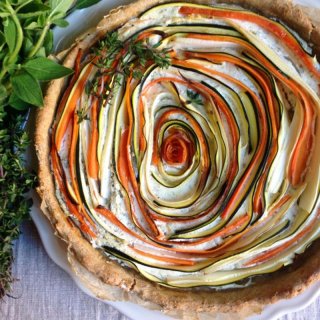 Gemüse Quiche mit Hüttenkäse