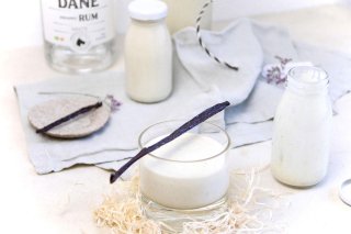 Veganer Eierlikör mit Vanille & weißem Rum