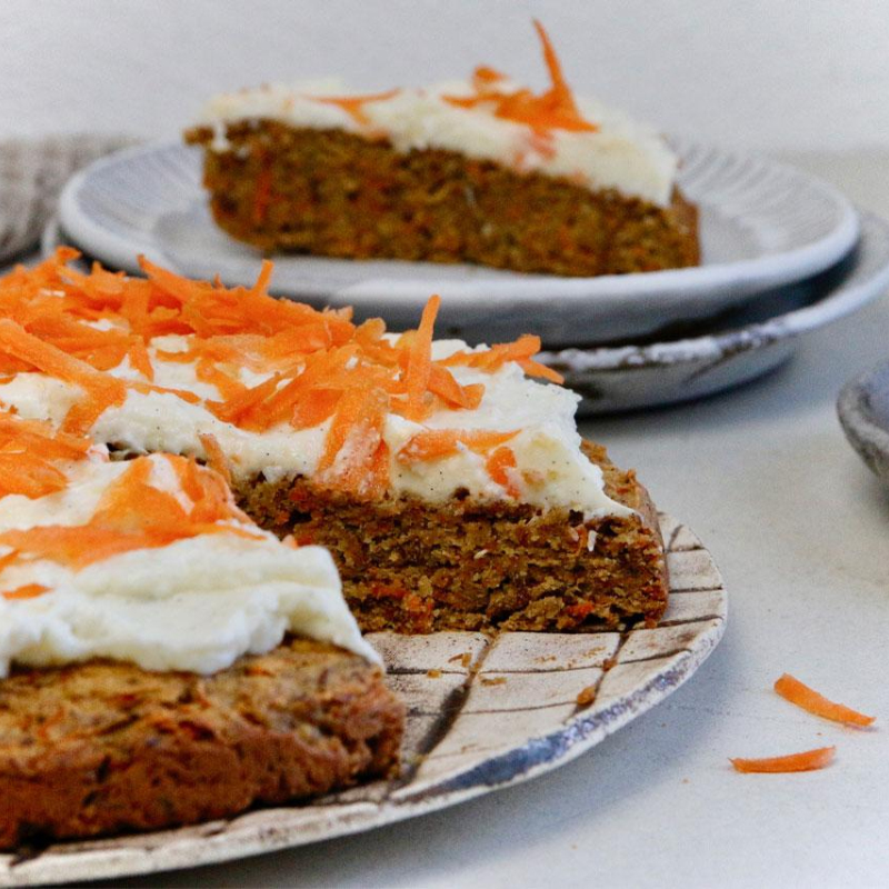 Saftiger Karottenkuchen vegan & ohne Mehl