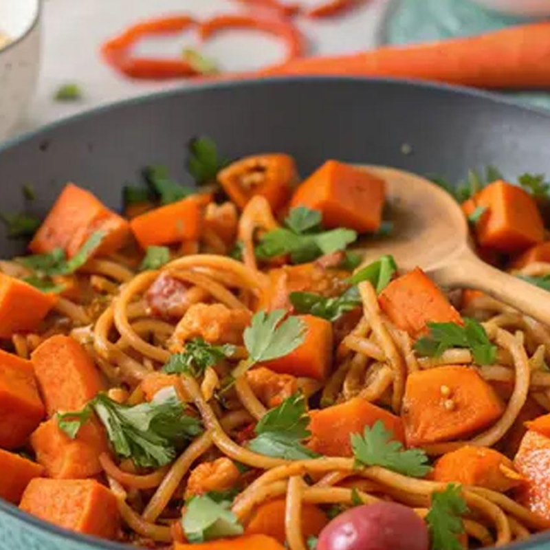 Süßkartoffel-Möhren-Pfanne mit Sojaschnetzel