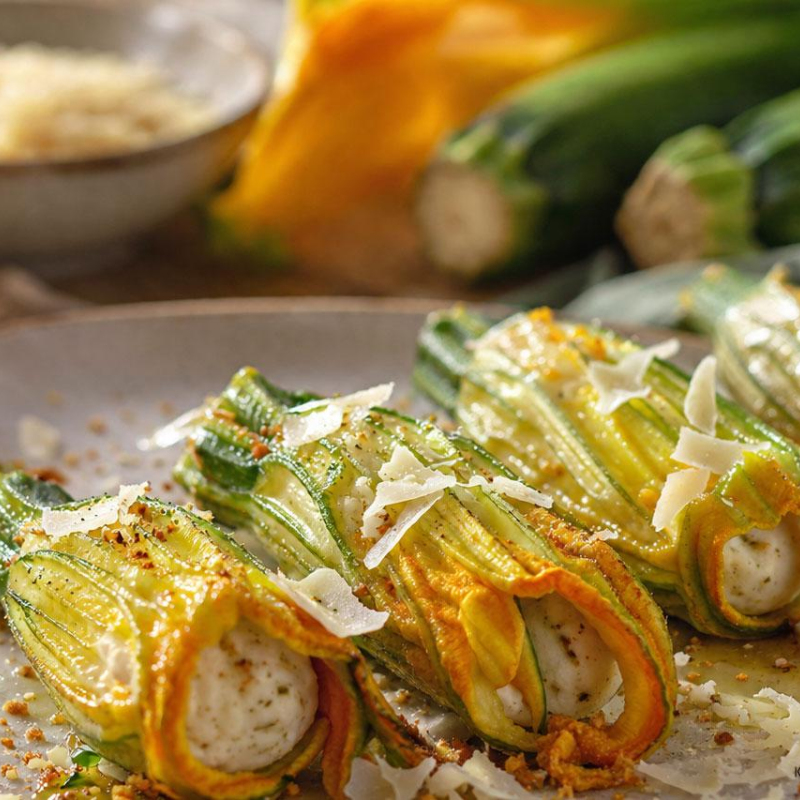 Gefüllte Zucchiniblüten