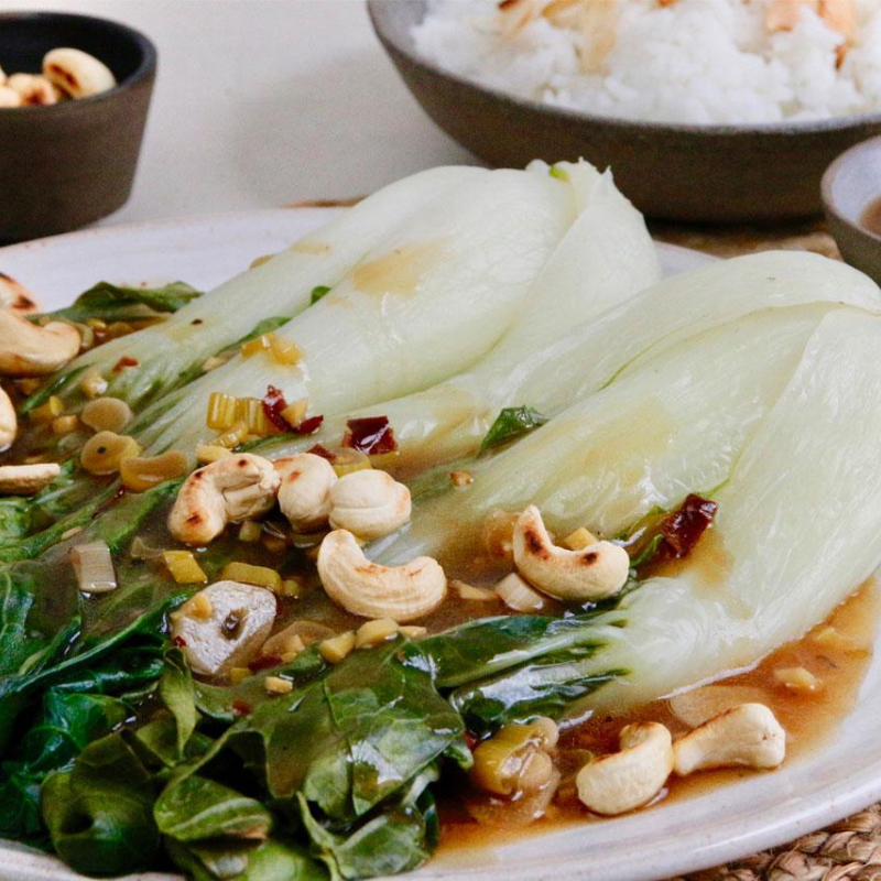 Vegane Spieße mit Pak Choy Gemüse