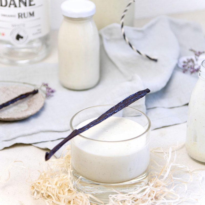 Veganer Eierlikör mit Vanille & weißem Rum