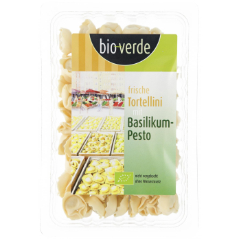 Tortellini mit Basilikum-Pesto, frisch